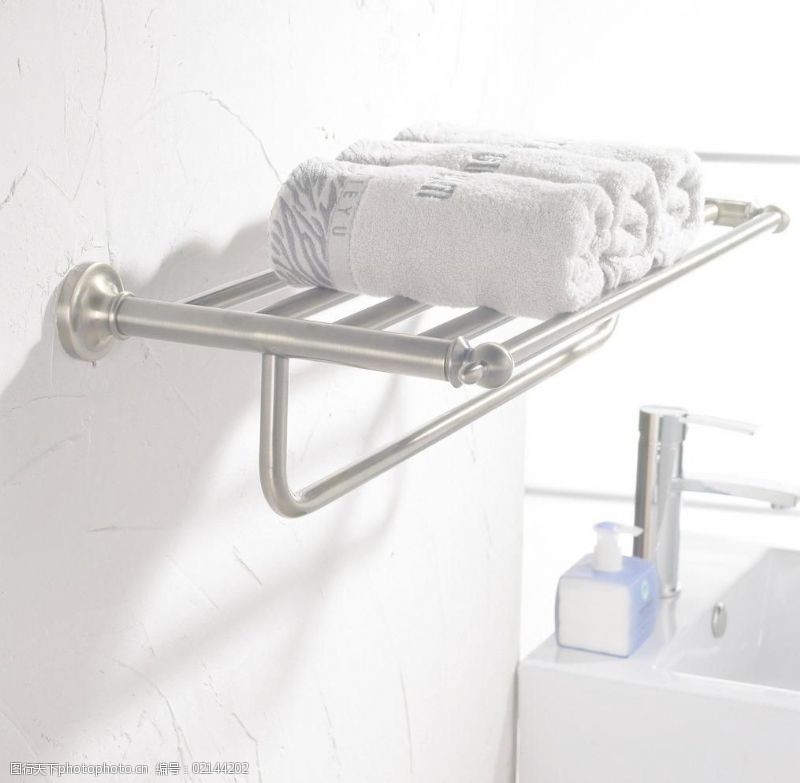 智能毛巾架 現(xiàn)代衛(wèi)浴空間的智能美學與實用升級